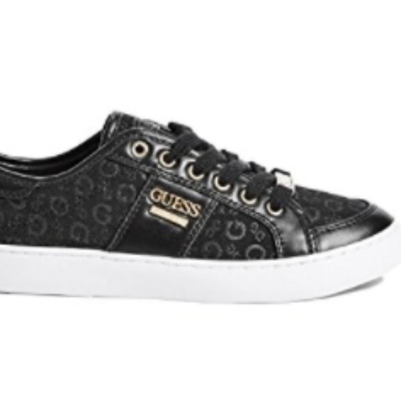 Guess Shoes - New in box GUESS Women's BLUME LOW-TOP SNEAKERS